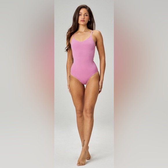 Fabletics Nearly Naked Shapewear SS Bodysuit | M-L | Mauvalous Pink | New - Picture 3 of 9